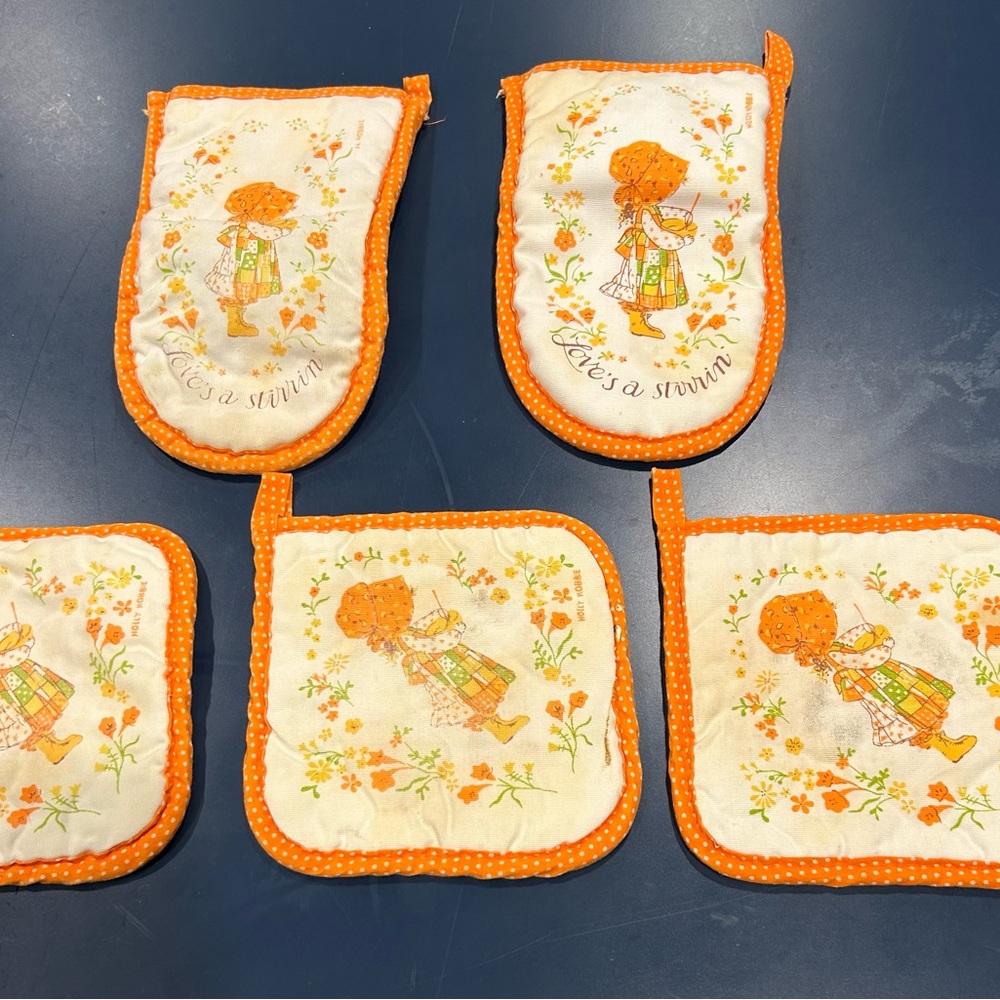 Holly Hobby hot pads & mitts vintage from 1976